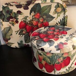 Department 56 Strawberry and Berry Tin Decor Set - Red and Green
